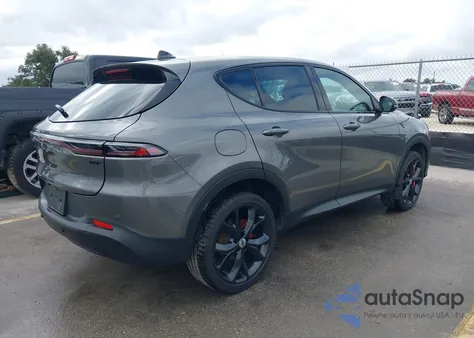 2024 Dodge Hornet Gt Plus Awd z USA, uszkodzony, nr VIN ZACNDFAN8R3A40221